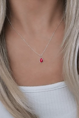 Ezüst nyaklánc pirosas opálkővel – elegáns, egyedi ékszer