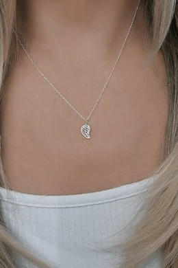 Ezüst nyaklánc levél medállal – természet ihlette, elegáns ékszer