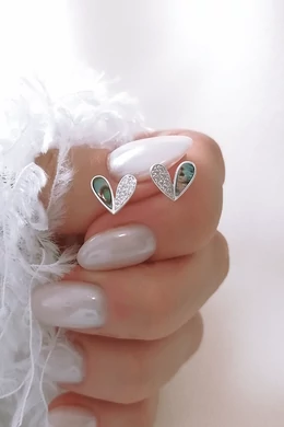 Ezüst abalone kagyló szív fülbevaló – elegáns cirkónia ékszer