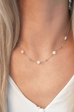 Ivory Clover Line ezüst nyaklánc kagylóhéj motívumokkal