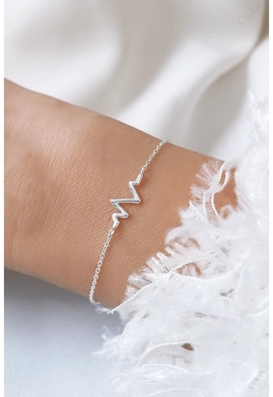 Ezüst Szívdobbanás Karkötő – 925 Sterling Ezüst Elegáns Ékszer