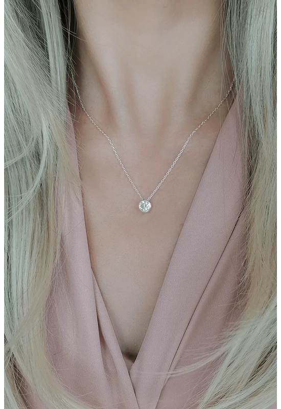 Letisztult cirkóniás ezüst nyaklánc – elegáns ragyogás