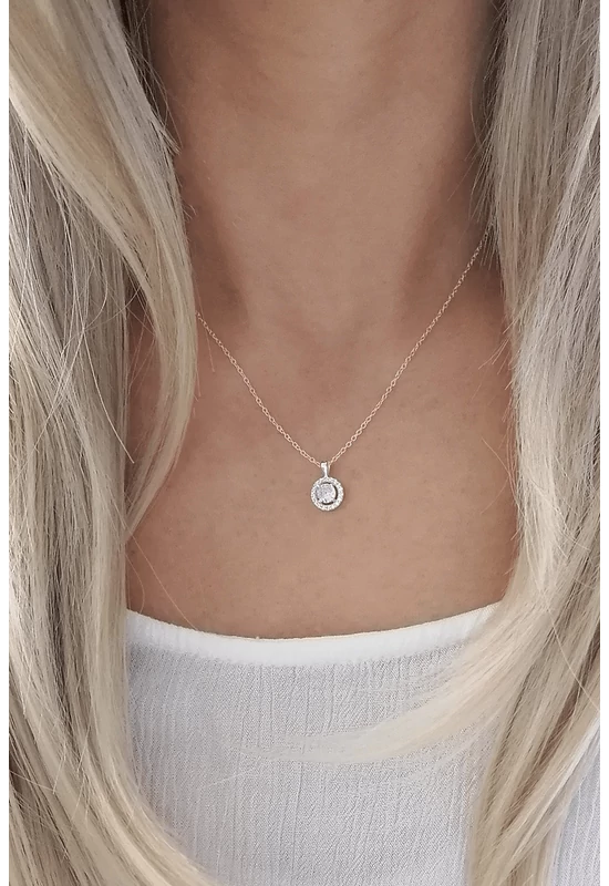 Ezüst kör medálos nyaklánc fehér cirkóniával | Elegáns ékszer