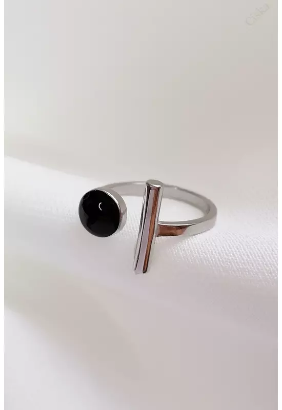 Minimalista Fekete Köves Ezüst Gyűrű